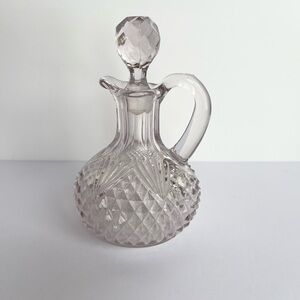 Elegant Crystal Decanter with Stopper Cruet Vinegar Oil
